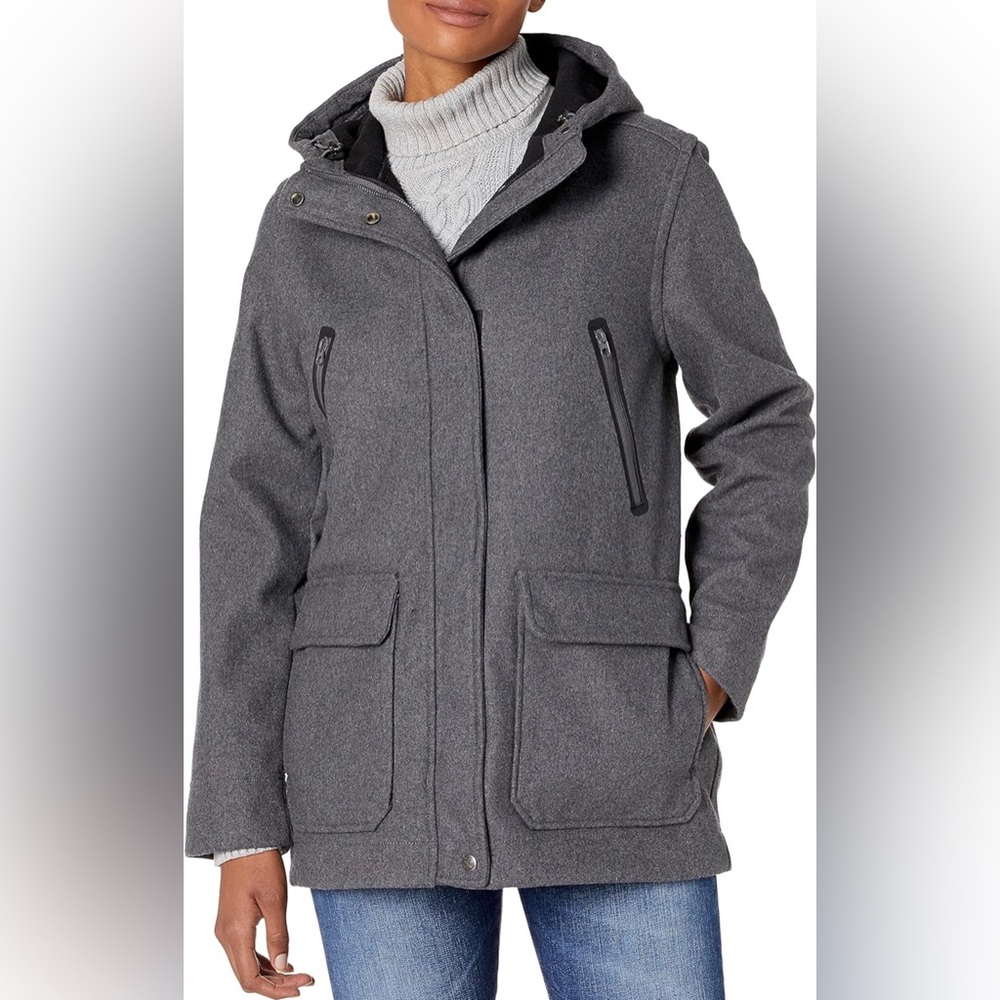 NWOT Woolrich Season’s Change Hooded Coat - Large